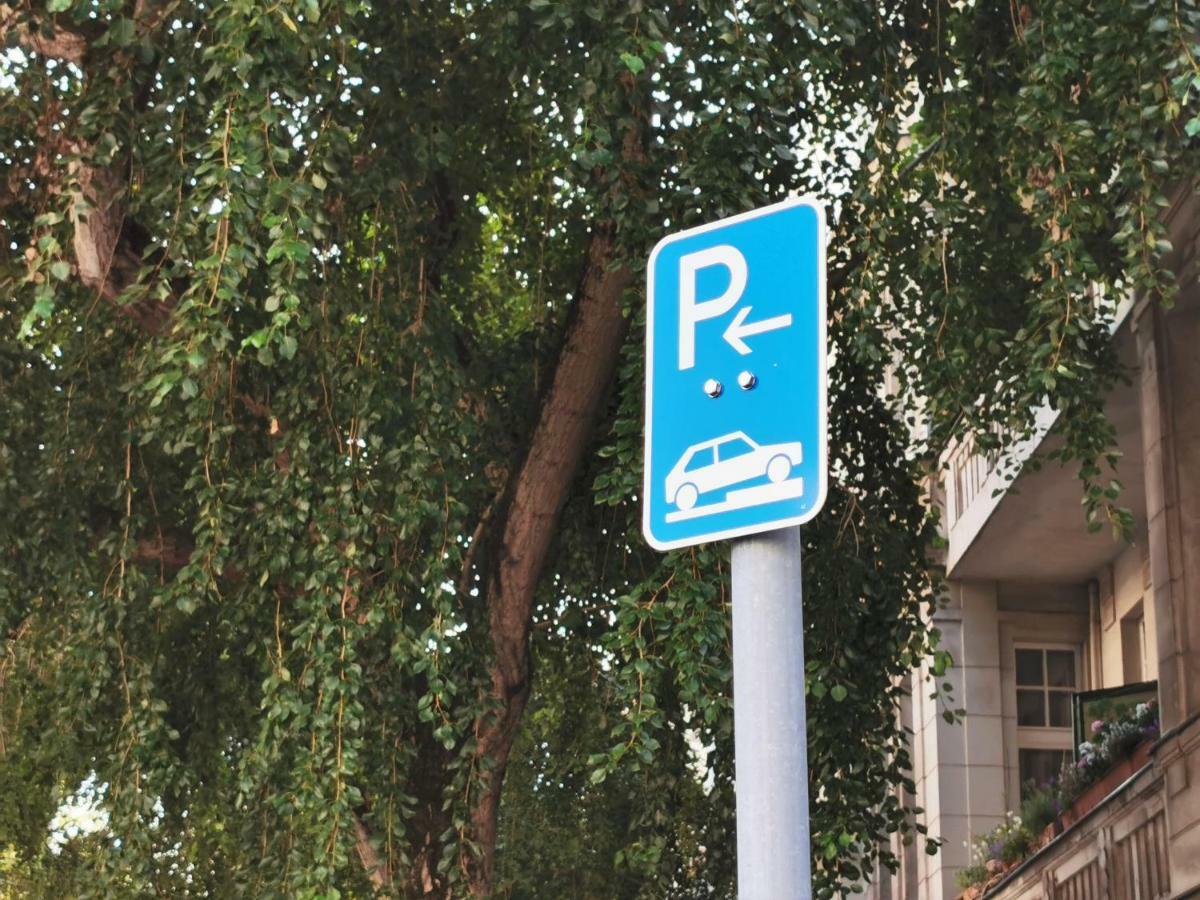 Kvh By Rockchair Apartments L Superhost Status L Boxspringbett Am Schloss Charlottenburg Welcomes You! Berlin Bagian luar foto