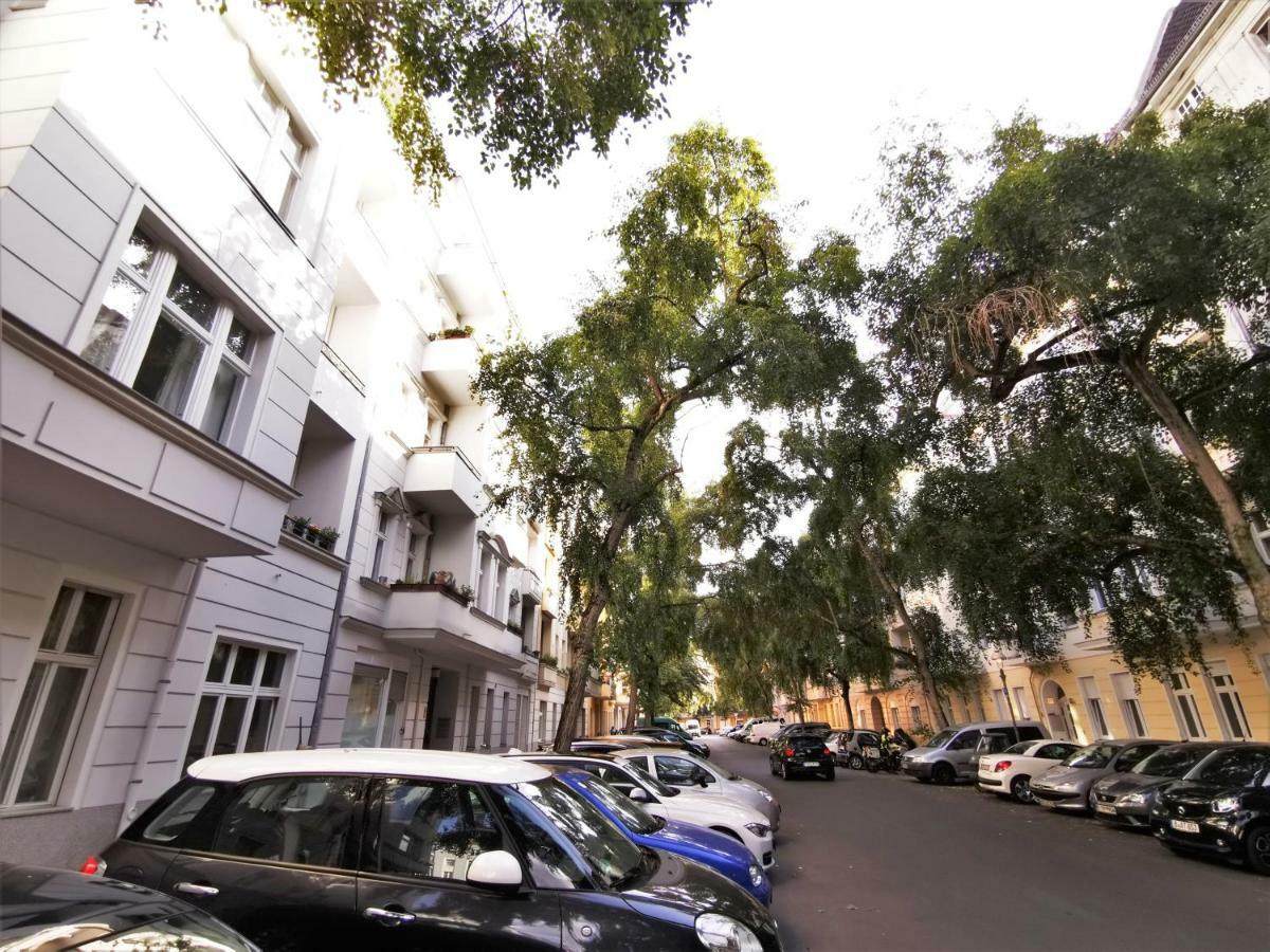 Kvh By Rockchair Apartments L Superhost Status L Boxspringbett Am Schloss Charlottenburg Welcomes You! Berlin Bagian luar foto