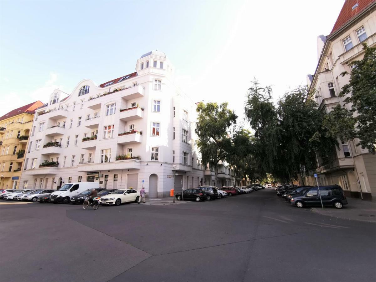 Kvh By Rockchair Apartments L Superhost Status L Boxspringbett Am Schloss Charlottenburg Welcomes You! Berlin Bagian luar foto