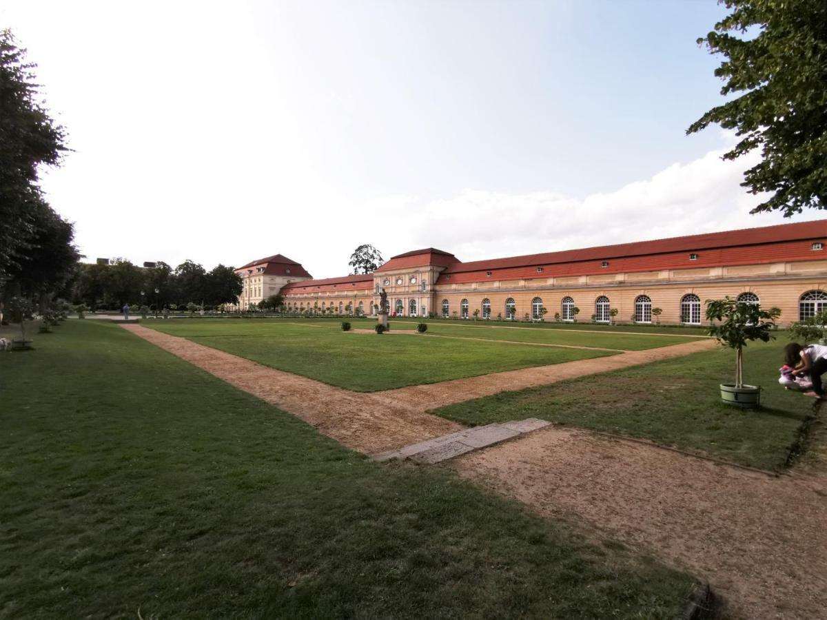 Kvh By Rockchair Apartments L Superhost Status L Boxspringbett Am Schloss Charlottenburg Welcomes You! Berlin Bagian luar foto