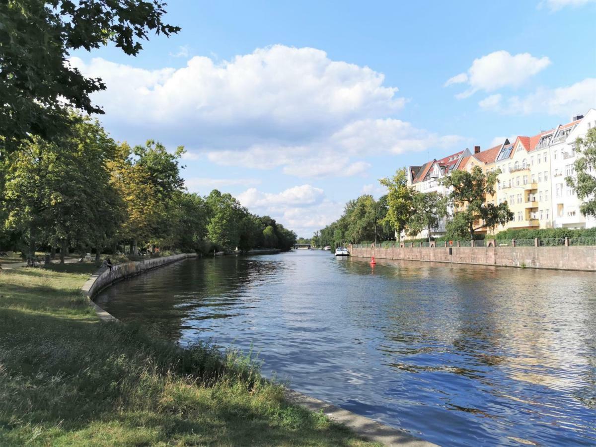 Kvh By Rockchair Apartments L Superhost Status L Boxspringbett Am Schloss Charlottenburg Welcomes You! Berlin Bagian luar foto