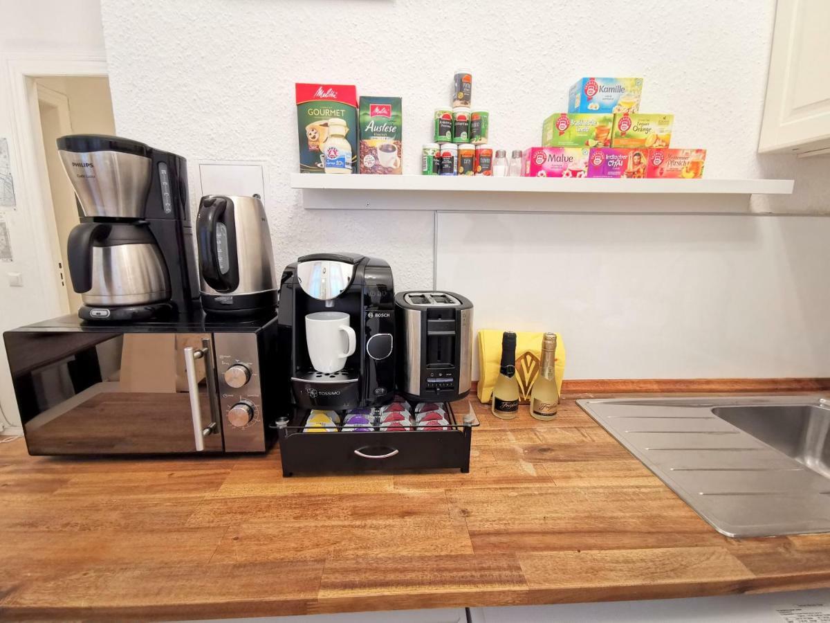 Kvh By Rockchair Apartments L Superhost Status L Boxspringbett Am Schloss Charlottenburg Welcomes You! Berlin Bagian luar foto